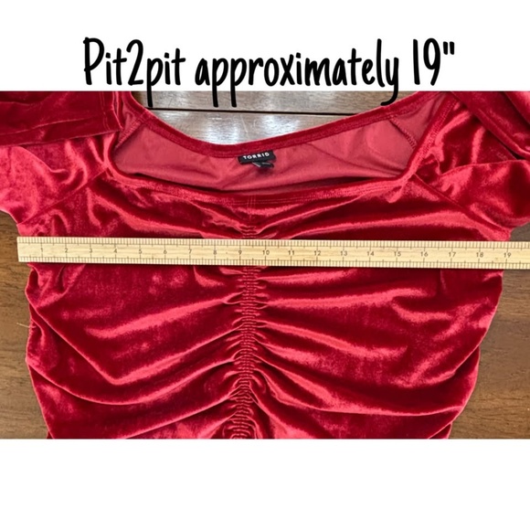 Torrid Women’s Stretch Velvet Off The Shoulder Top (Size 1) - Picture 9 of 11